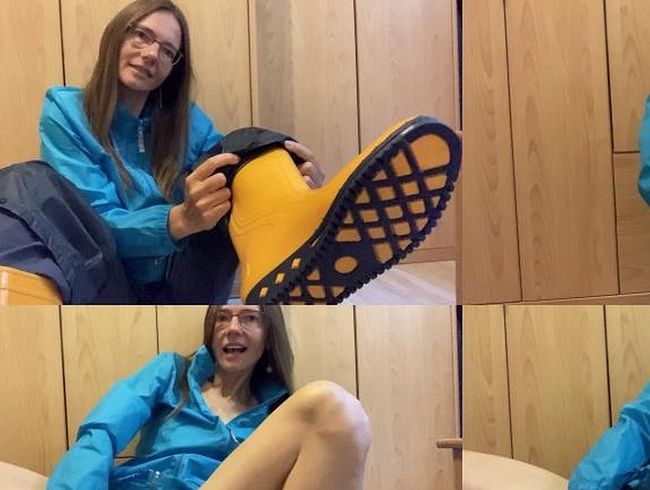 KarinaHH Porno Video: In Regensachen gespielt (Wunschvideo)