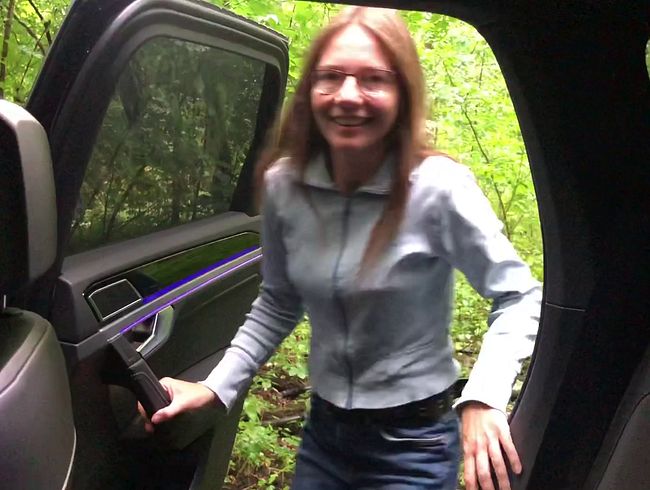 KarinaHH Porno Video: p*rnocasting im Auto (Userwunsch)